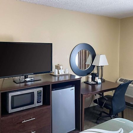Quality Inn Ontario Exterior photo