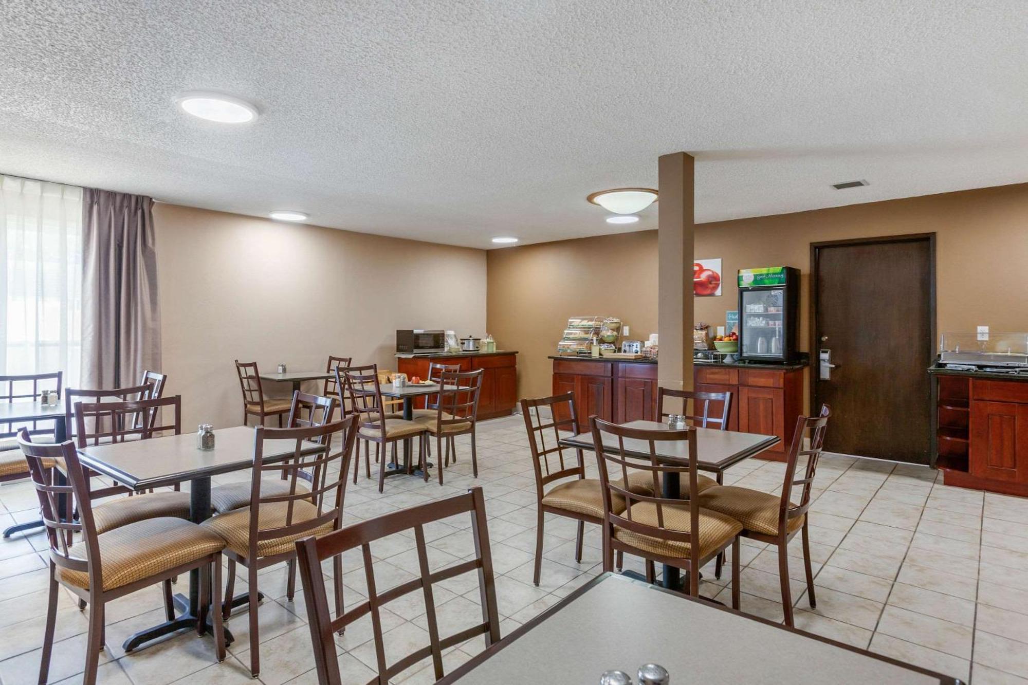 Quality Inn Ontario Exterior photo