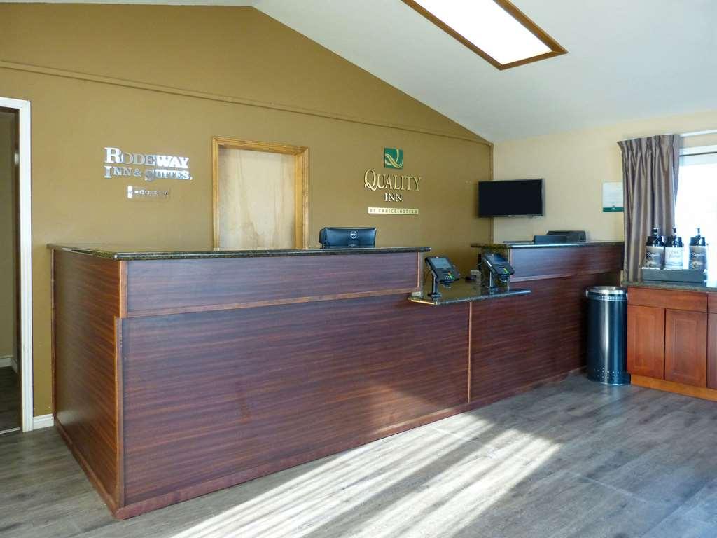 Quality Inn Ontario Interior photo
